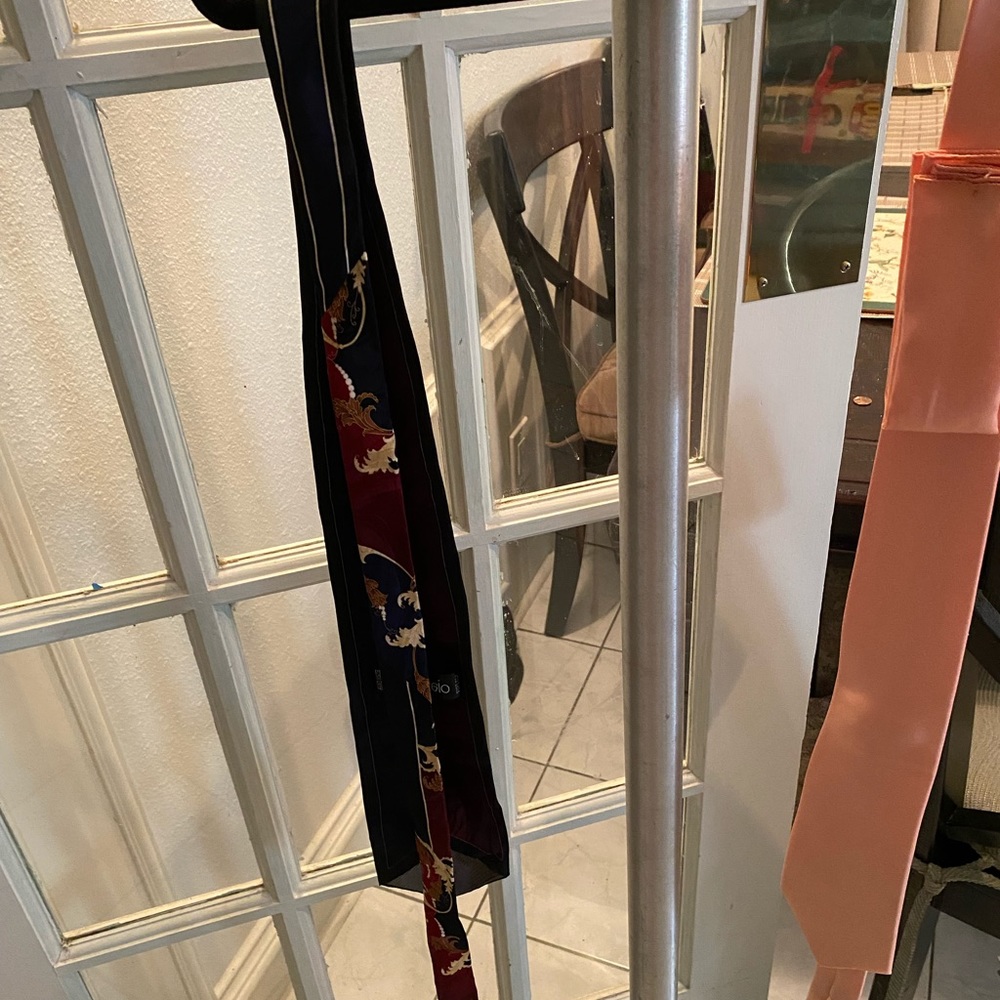 Neck ties - Picture 7 of 9